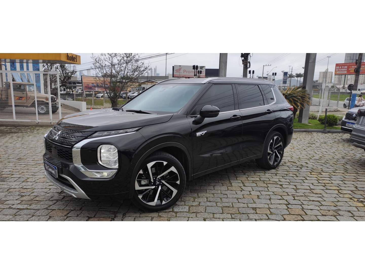 MITSUBISHI OUTLANDER 2.4 PHEV SIGNATURE S-AWC DHT